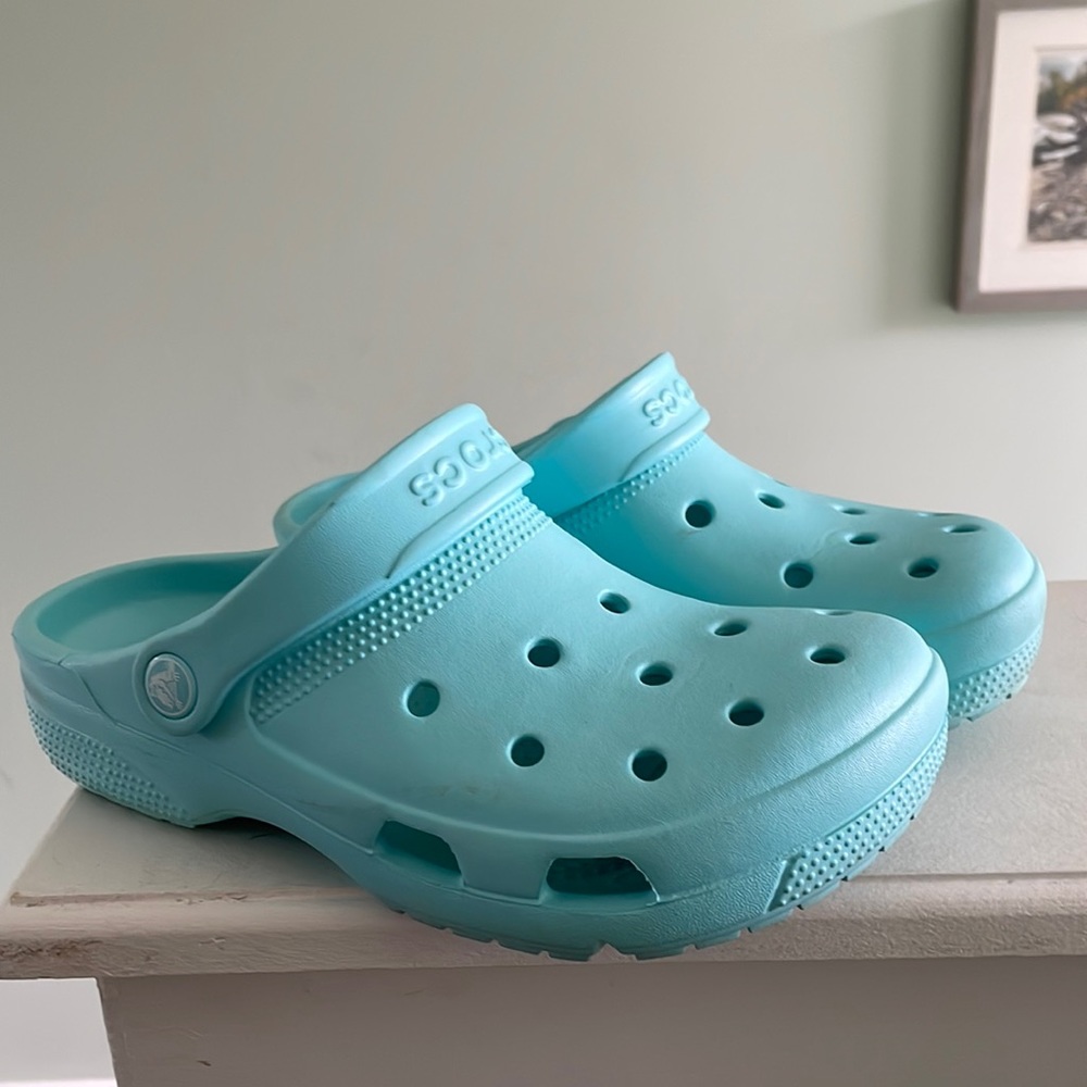 Light Blue Crocs! Women’s Size 7 Men’s Size 5!